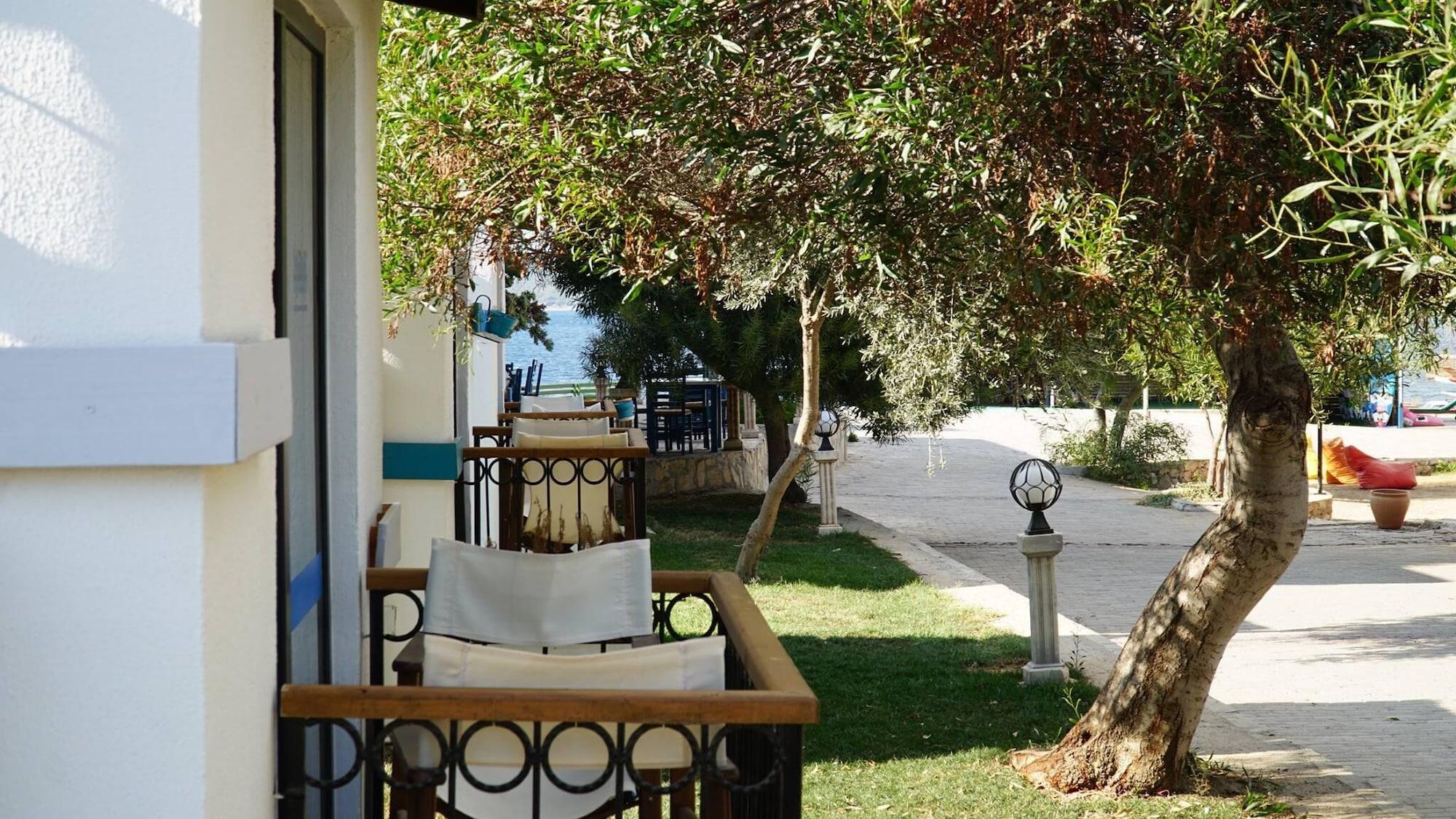 Maya Bistro Hotel & Beach Siğacık Exterior foto
